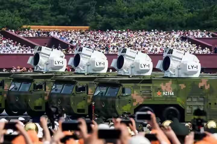 “克林顿:知道中国取代美国那一天会来,希望到时候…”