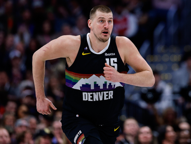 开云集团-又是25场！约基奇轻松登顶，连续4年霸榜，威少三双王保不住了|火箭|拉塞尔·威斯布鲁克|掘金|拉塞尔-威斯布鲁克|尼古拉-约基奇_新浪体育_新浪新闻