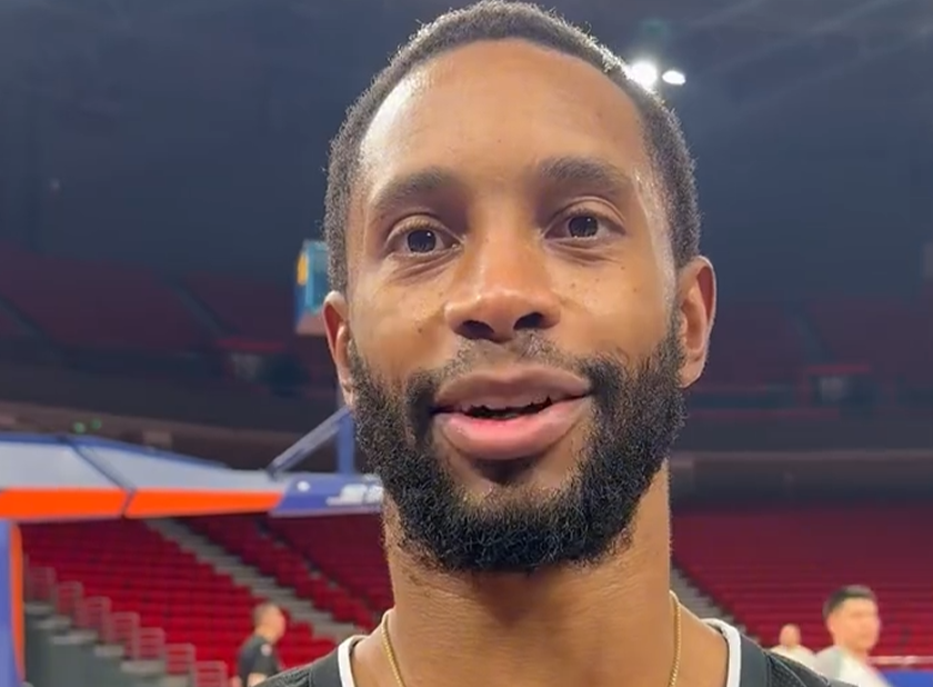 开云APP-上海备战广州！李添荣跟队，6人主动加练，弗格回应状态回暖！