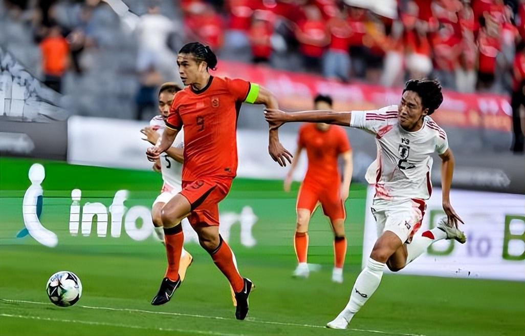 国安新帅胆子真大!本轮直接让状态出色坐在板凳席,球迷直言意外